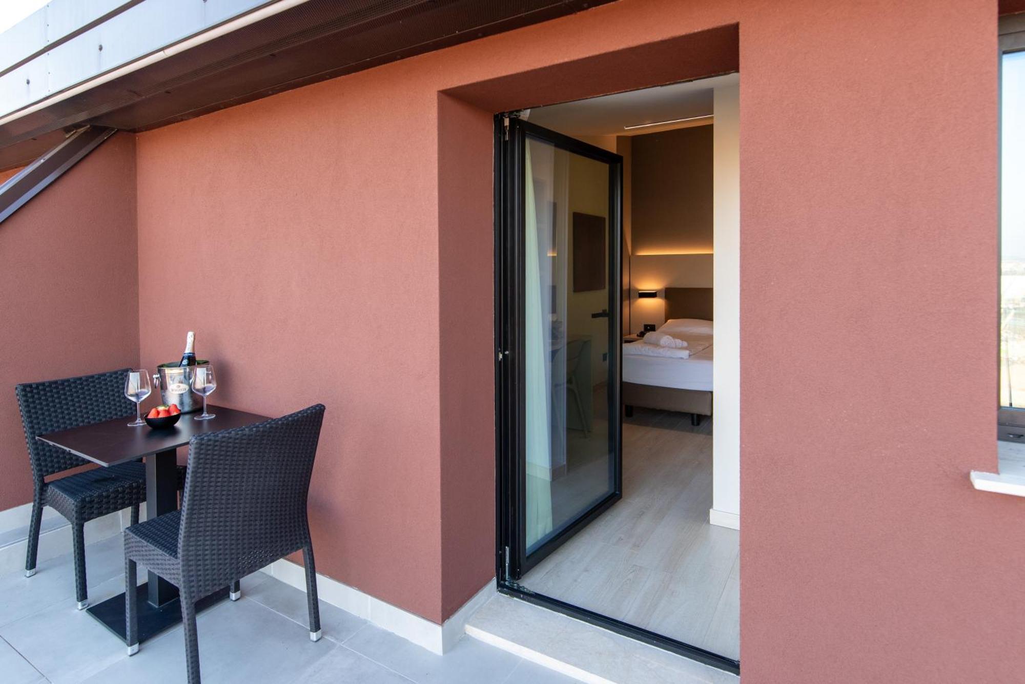 Ile Hotel เปสเคียรา เดล การ์ดา ภายนอก รูปภาพ