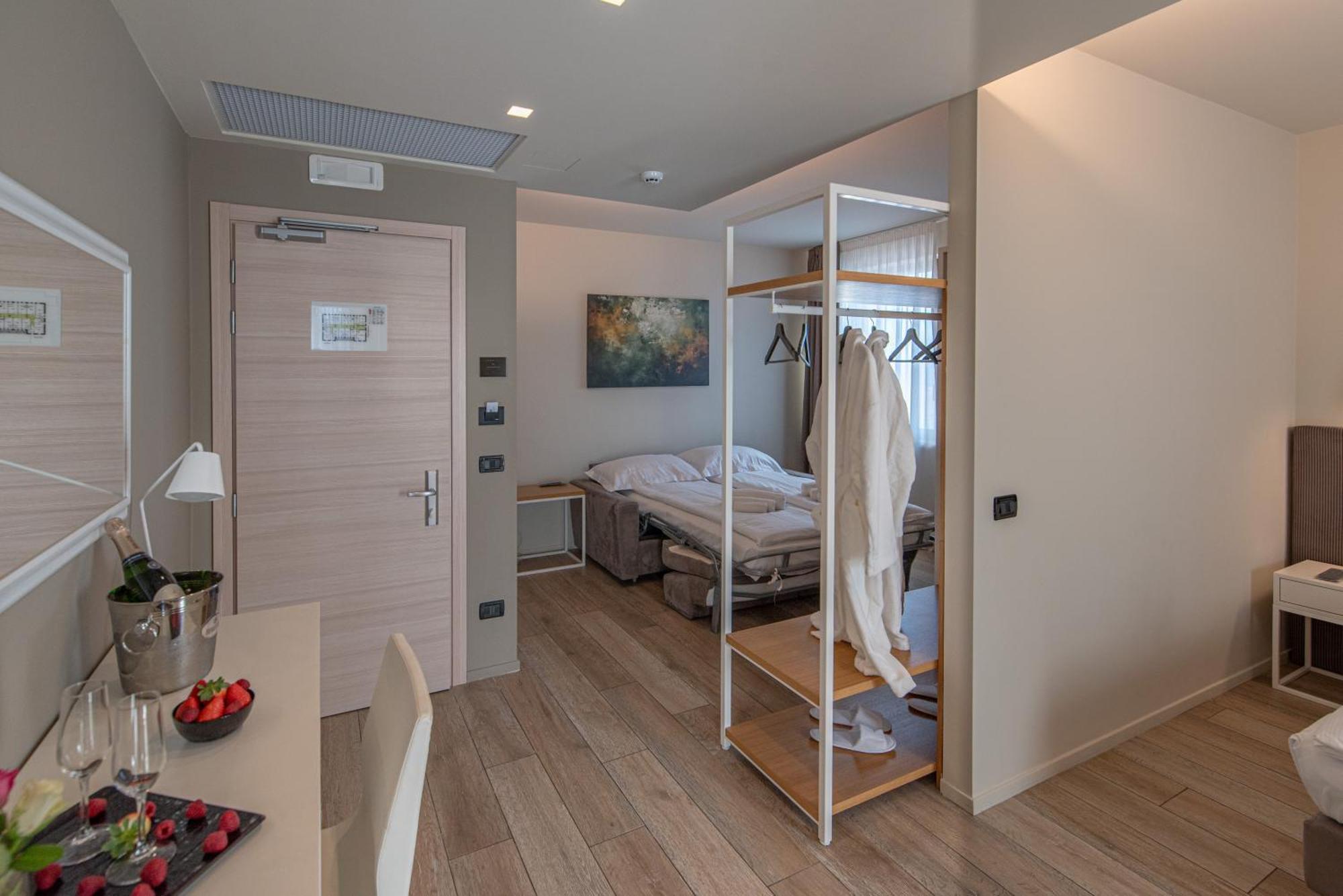 Ile Hotel เปสเคียรา เดล การ์ดา ภายนอก รูปภาพ