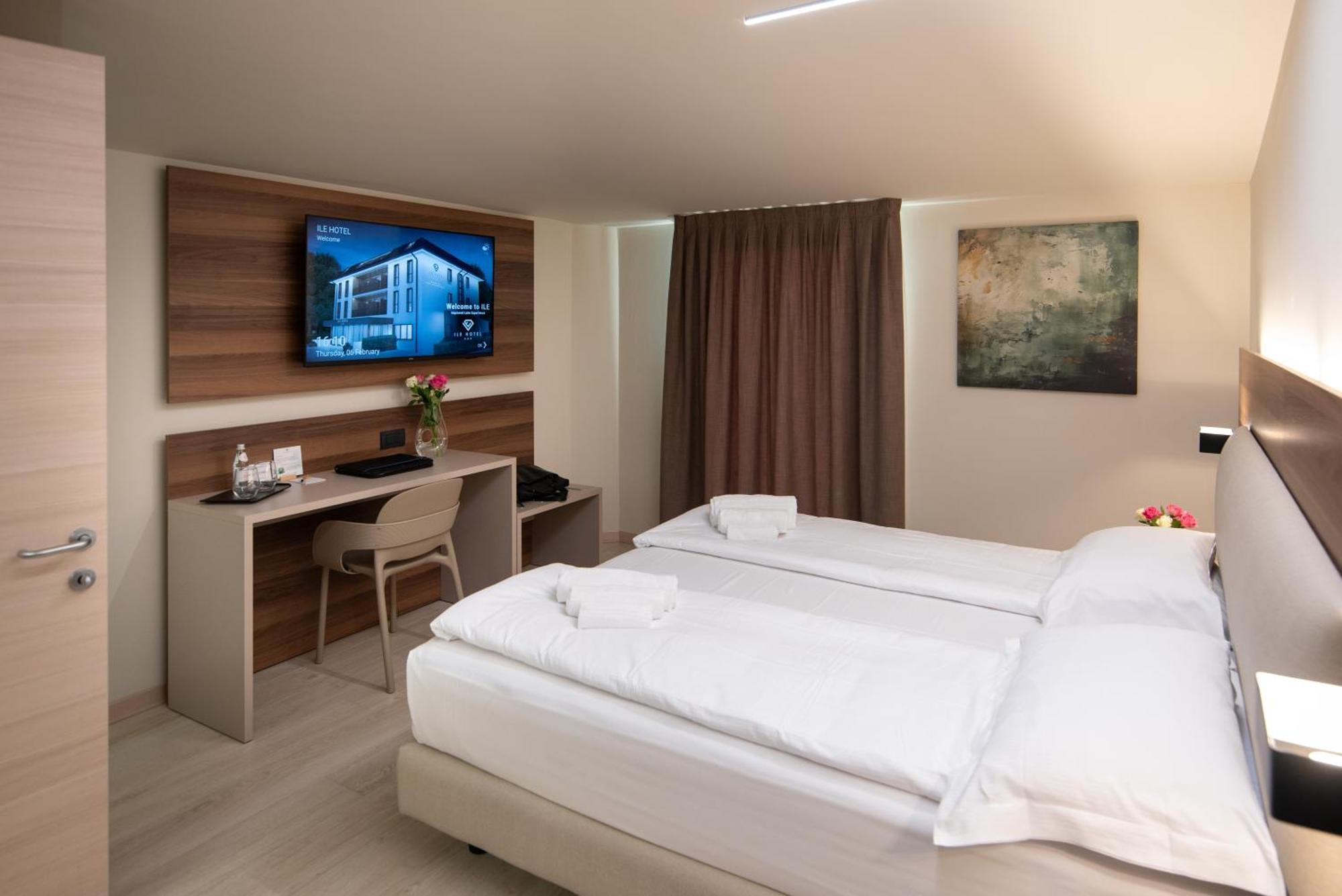 Ile Hotel เปสเคียรา เดล การ์ดา ภายนอก รูปภาพ